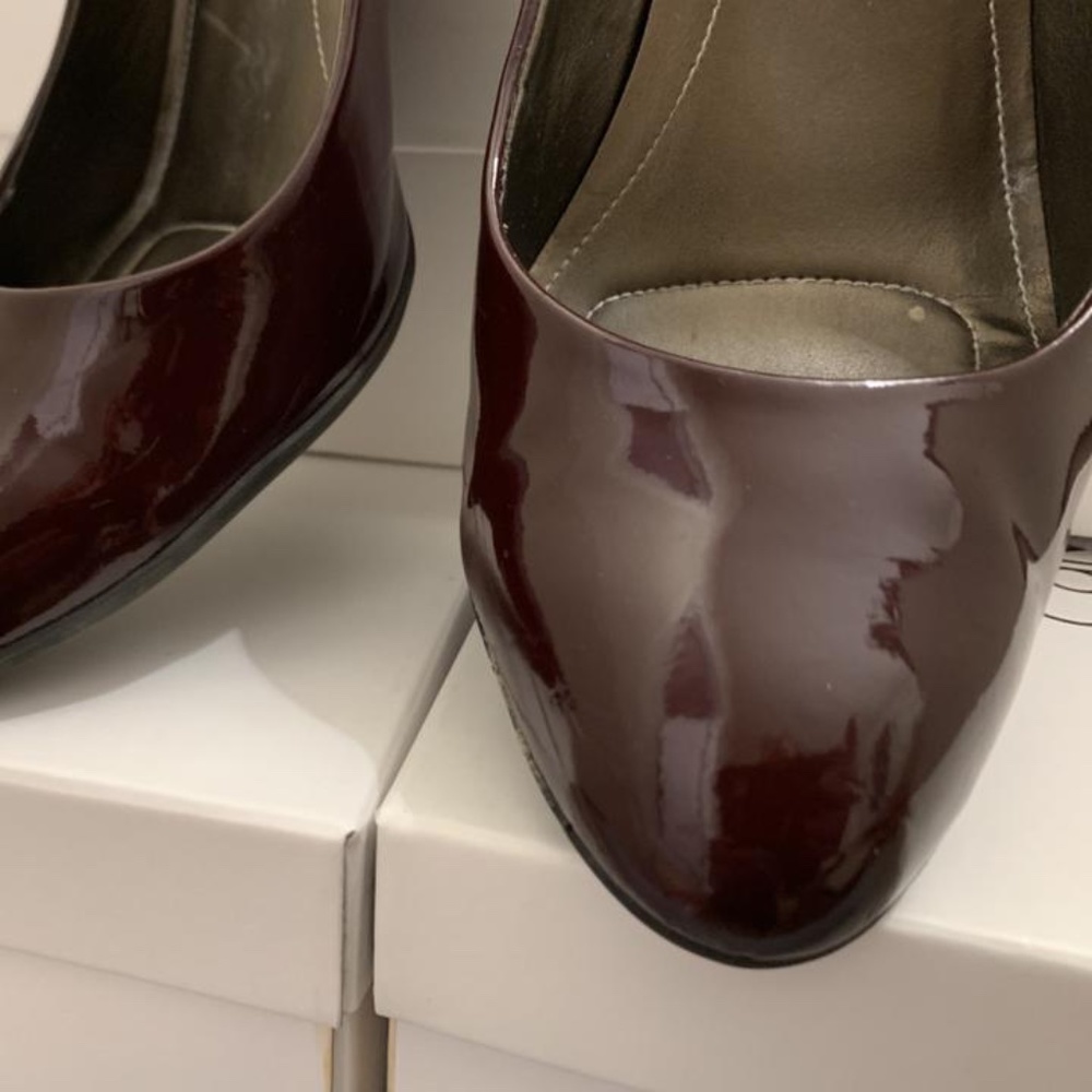 Calvin Klein round toe pumps - Picture 9 of 12